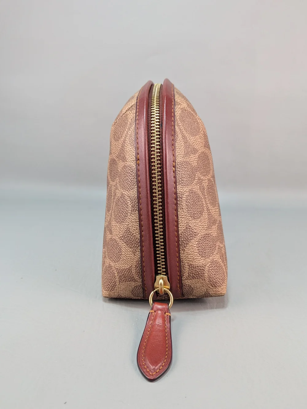 COACH Cosmetic Pouch Julienne Case 22 Coated Canvas Signature C3488 Zip Domed